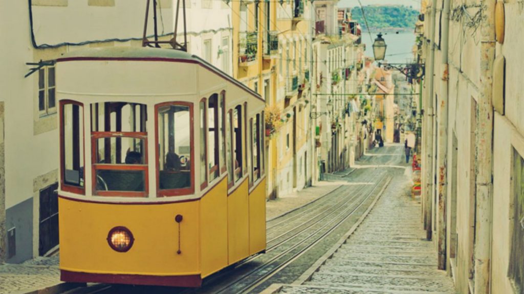 Bus  <span>Lisbonne Aéroport – Lisbonne <font size="2">centre (porte-à-porte)</font></span> – temporairement suspendu