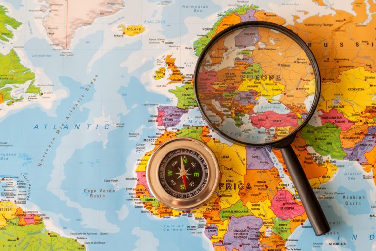 Nomadi digitali in Europa: le migliori città per i lavoratori da remoto in base ai collegamenti