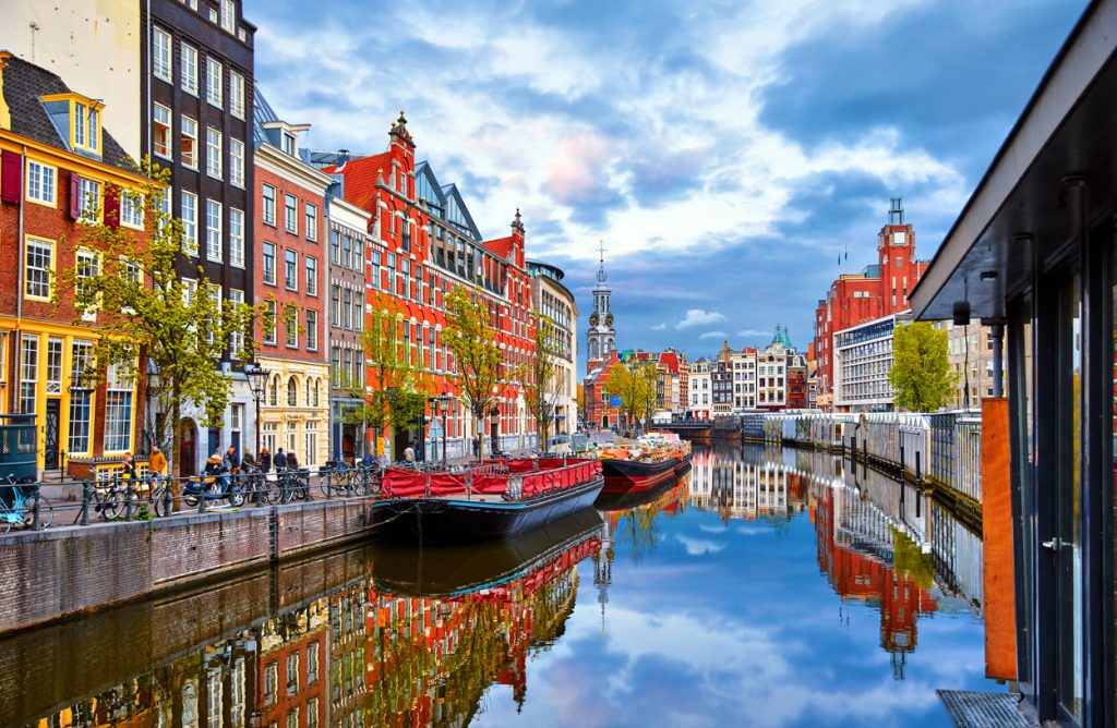 Aeropuerto de Ámsterdam-Schiphol: solo una terminal, pero: ¿Cómo funciona realmente?
