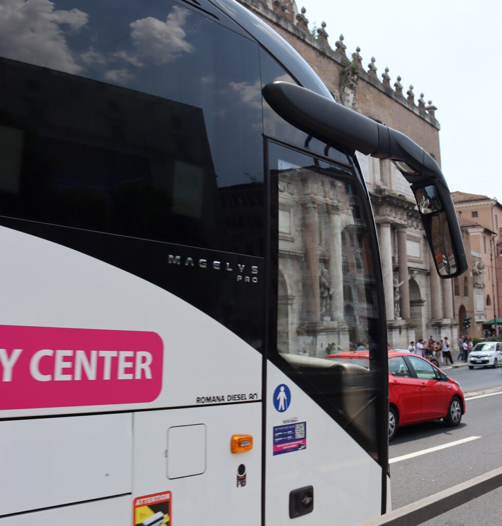 Train <span>Vienna Airport – Vienna <font size="2">centre</font></span>